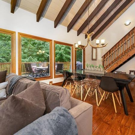 فيلا A Smoky Mountains Retreat - Chalet De Montagne جاتلينبرج المظهر الخارجي الصورة